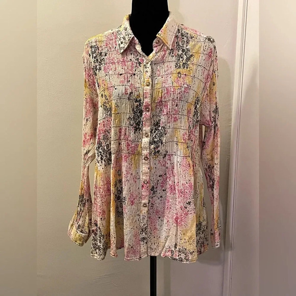 PILCRO by ANTHROPOLOGIE Smocked Buttondown in Pink Combo - Picture 5 of 10